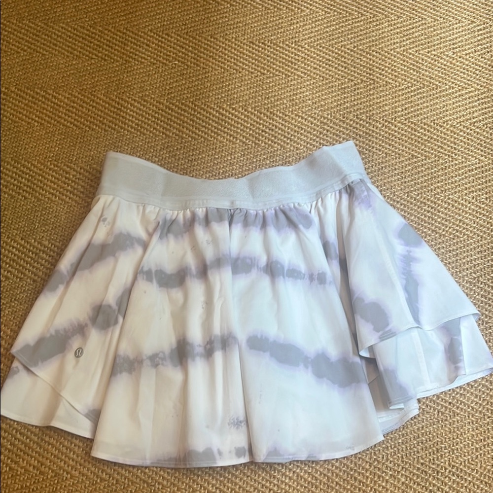 lululemon athletica Tie-Dye Mini Skirt in Gray and White